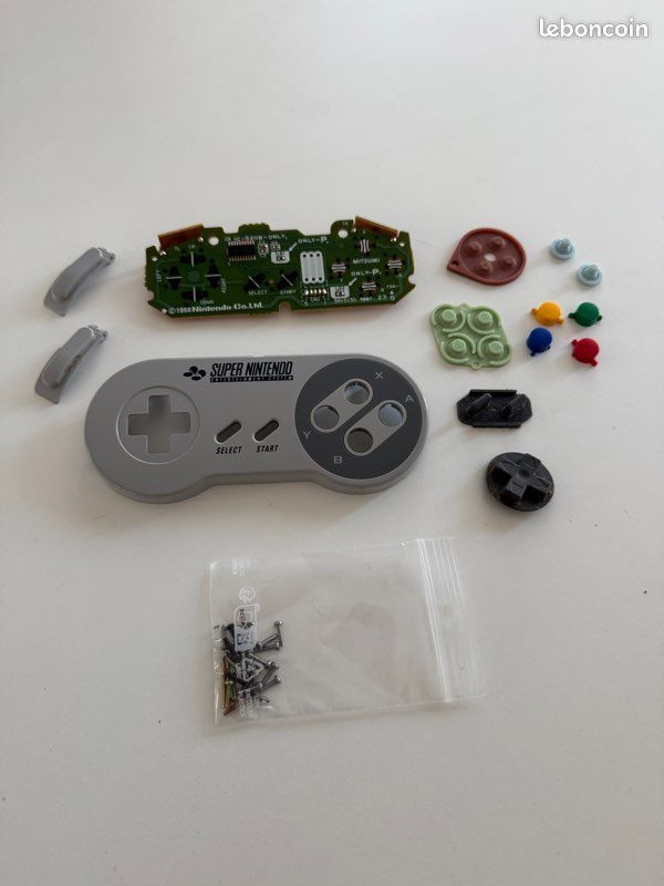 Manette de Super Nintendo démontée pièces détachées (image 1)