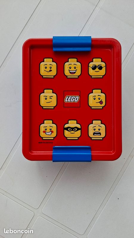Boite + gourde lego (image 1)