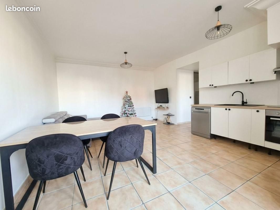 Maison 4 pièces 87 m² · à Nesle · 87 m² · 82 000 €