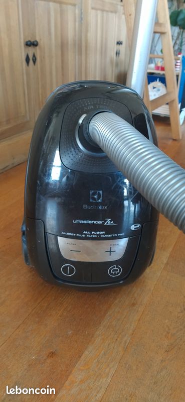 Aspirateur Traineau Aspirateur Electrolux Ultrasilencer Zen