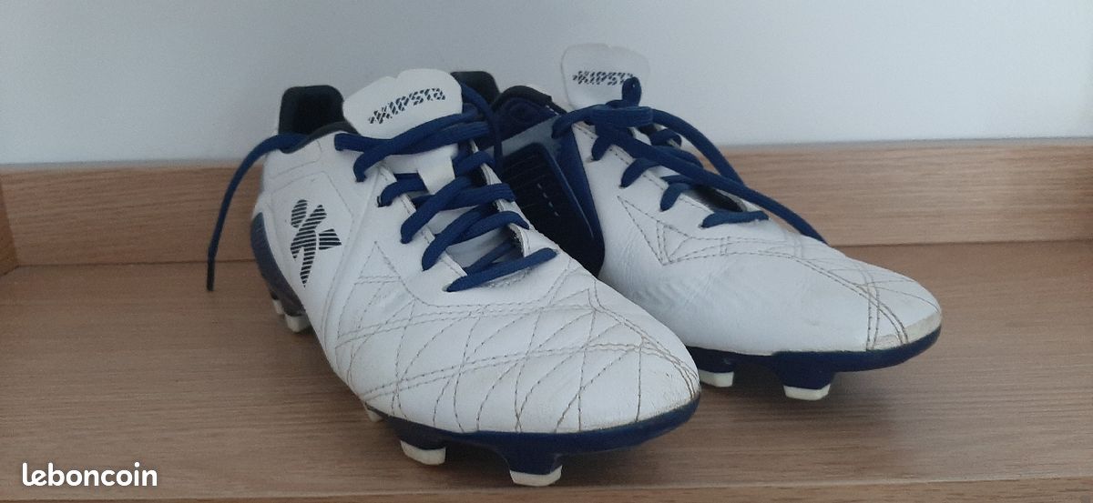 Chaussures à crampon football (image 1)