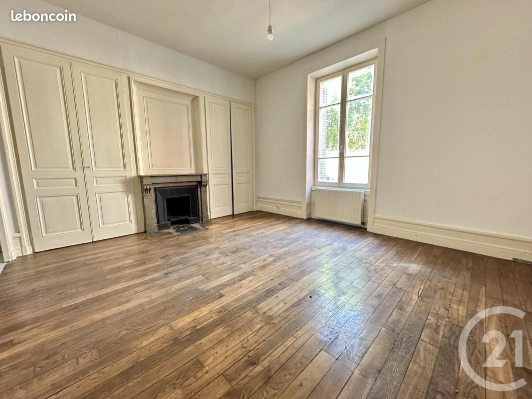 Appartement 2 pièces 54 m² · à Saint-Fons · 54 m² · 695 €