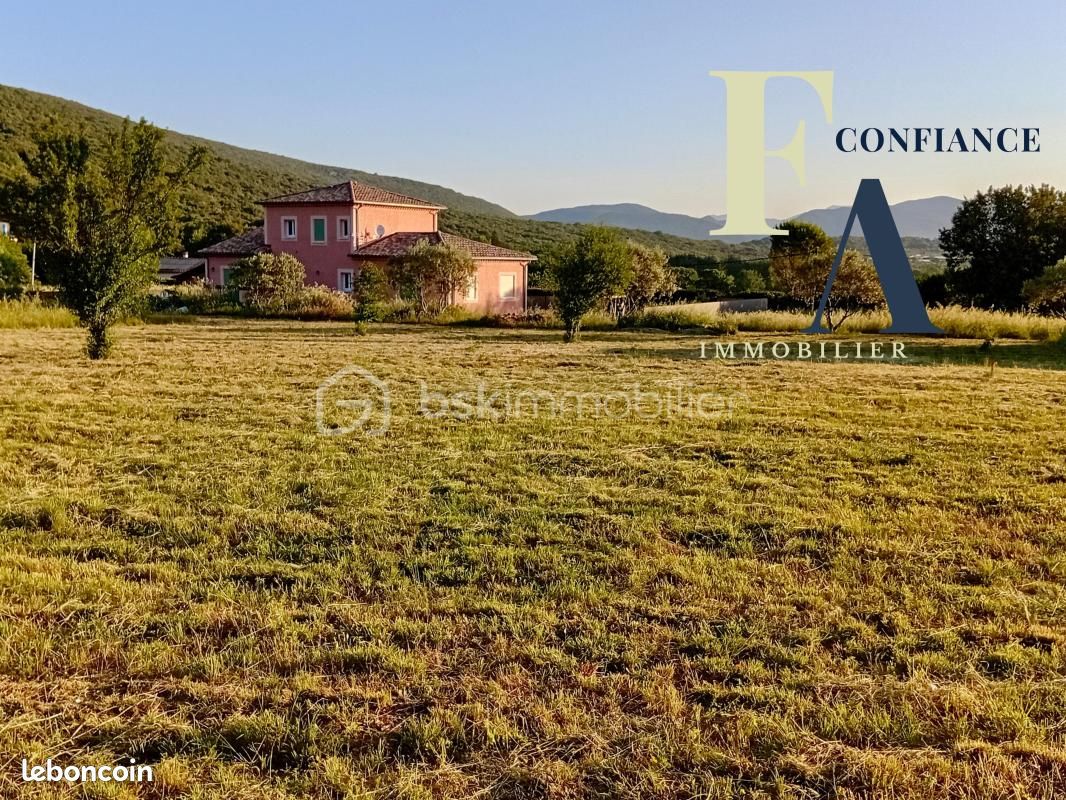 Terrain 1 000 m² Brissac · 125 000 €