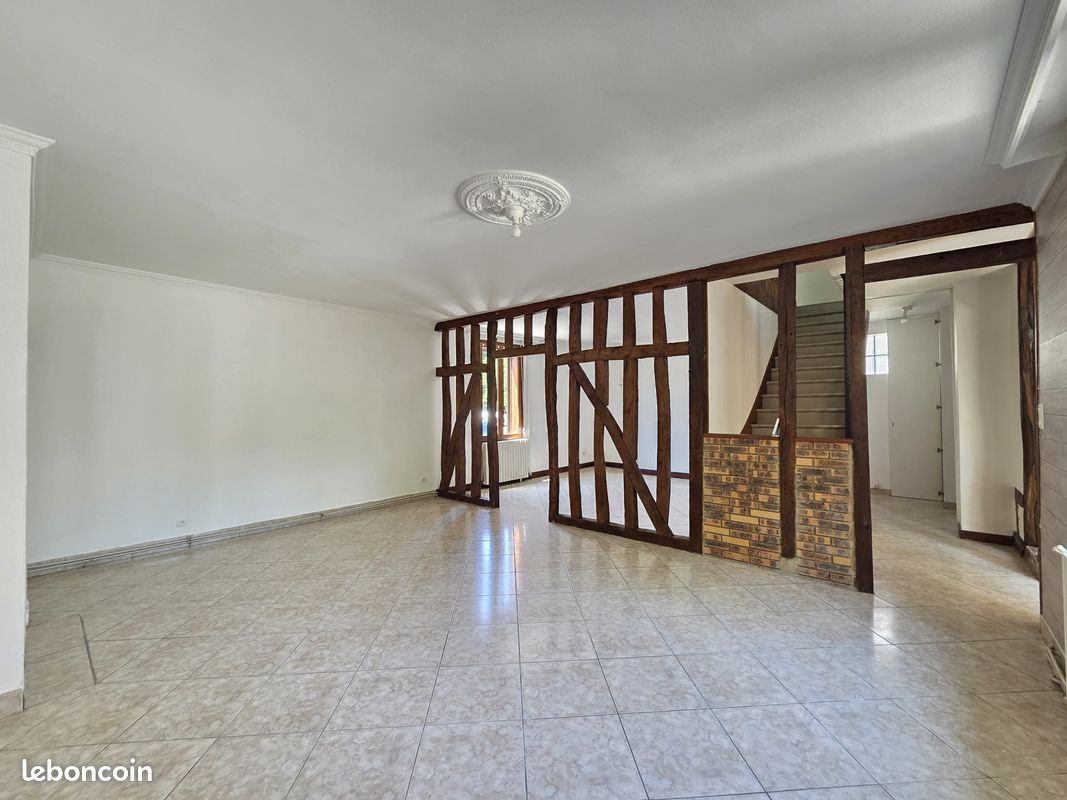 Maison 5 pièces 113 m² · à Sainte-Savine · 113 m² · 890 €/mois