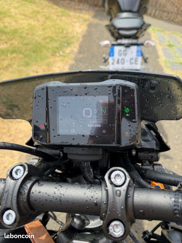 Yamaha mt09 sp (image 2)
