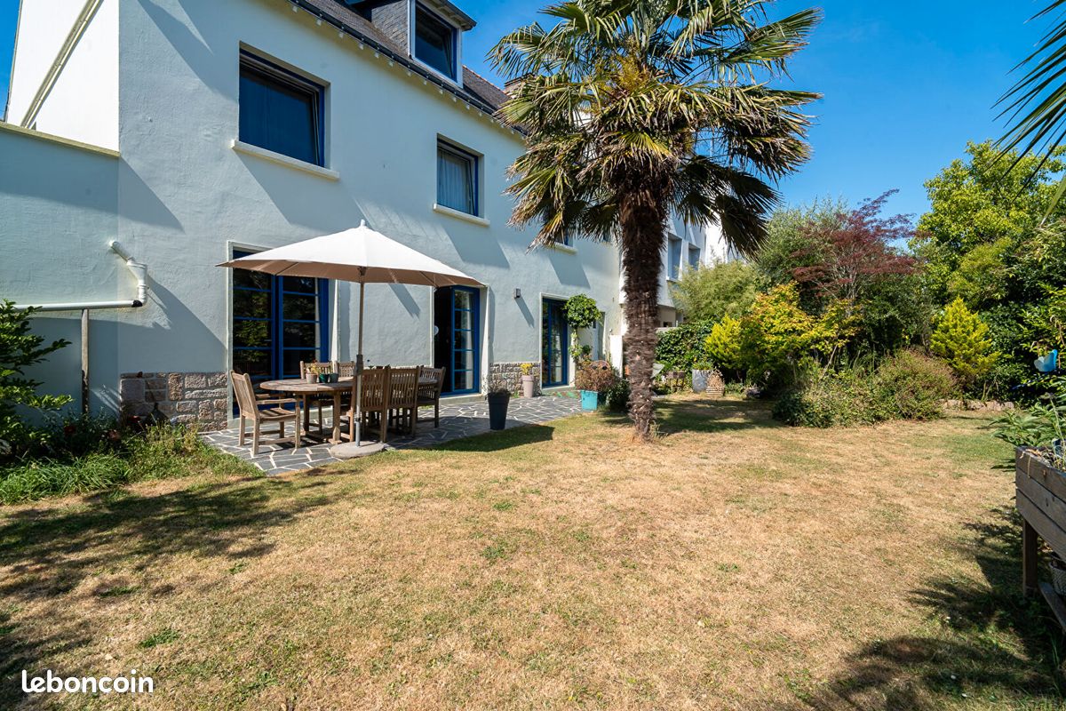 Maison 8 pièces 204 m² · à Lorient · 204 m² · 700 150 €