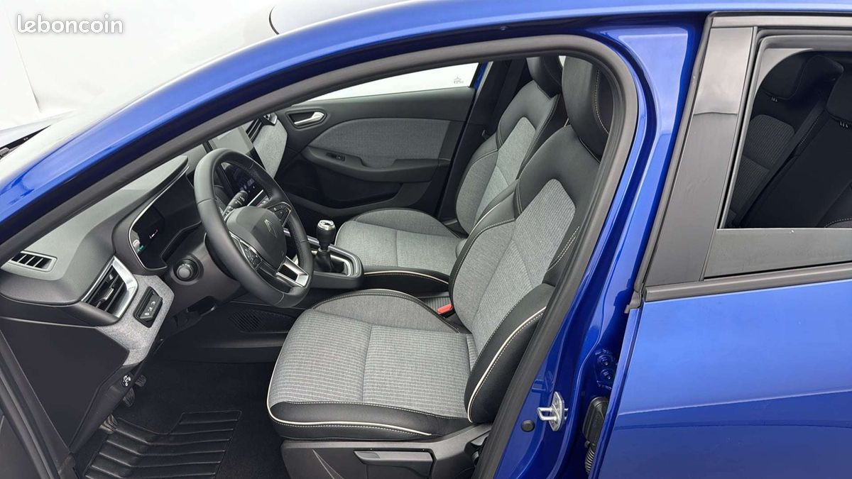 Renault clio eco g 100 ch gsr2 techno (image 25)