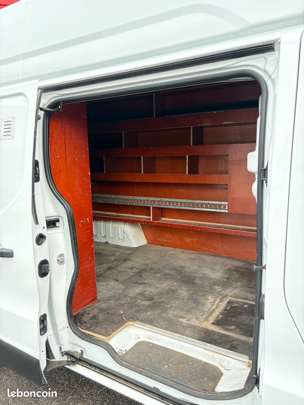 Renault trafic L2H2 dci 125ch grand confort (image 8)