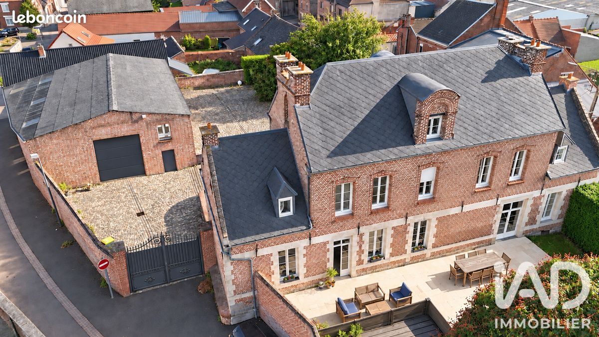 Maison 7 pièces 267 m² · à Villers-en-Cauchies · 267 m² · 498 500 €