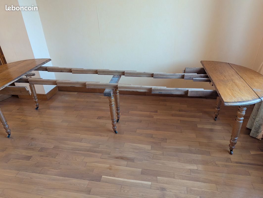 Table ronde en chêne massif à rabats & très extensible (style Henri II / Porte-portefeuille) (image 6)