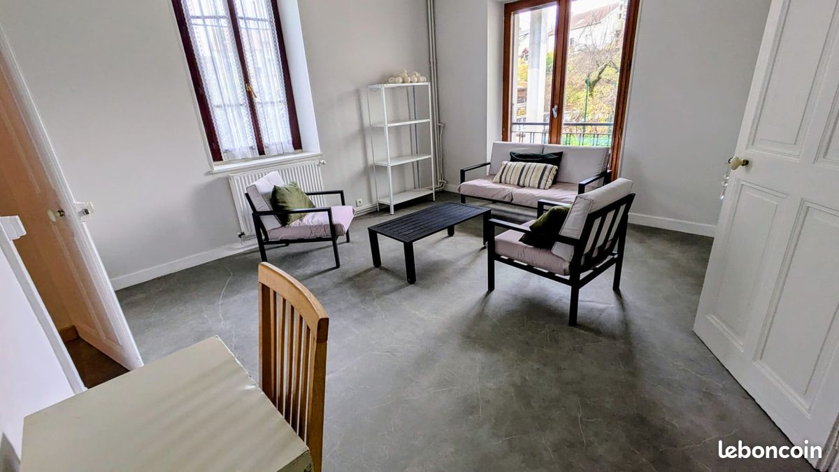 Appartement 3 pièces 99 m² · à Aix-les-Bains · 99 m² · 1 200 €/mois