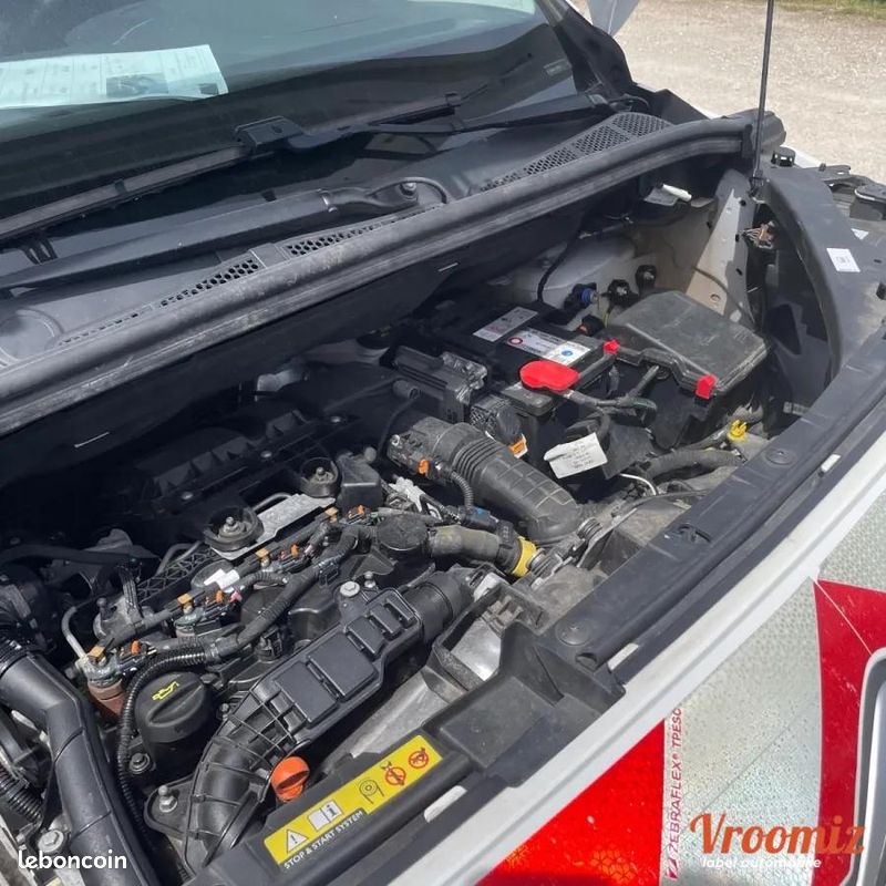 Citroen Berlingo Vu BLUE HDI / Kit distribution neuf / 3 PLACES / TVA 20% . 4x par cb possible (image 6)