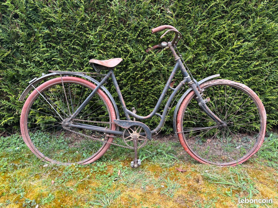 Vélo vintage année 1940 - Vélos