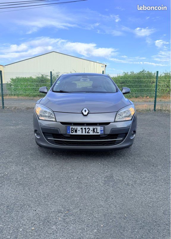 Mégane 3 1.5 DCI 110 Dynamique (image 2)