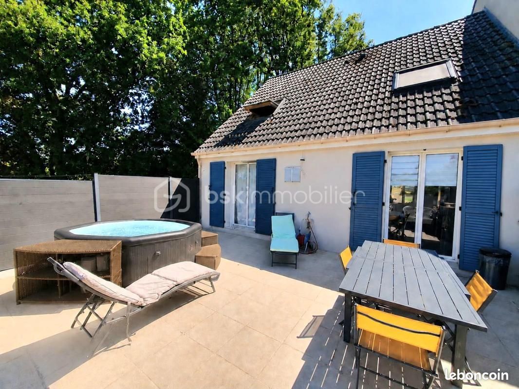 Maison 5 pièces 81 m² · à Breuillet · 81 m² · 288 000 €