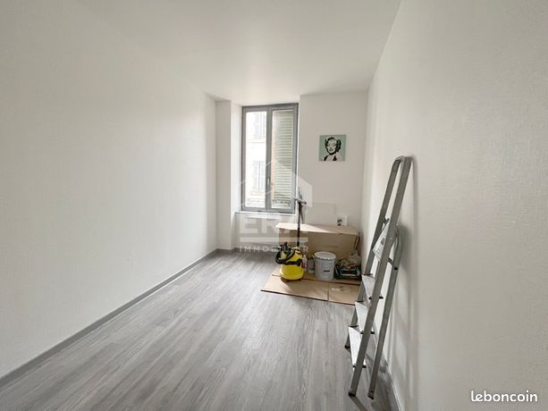 https://img.leboncoin.fr/api/v1/lbcpb1/images/36/d4/87/36d487407e1318de2e411a797eb142b503b19683.jpg?rule=ad-image