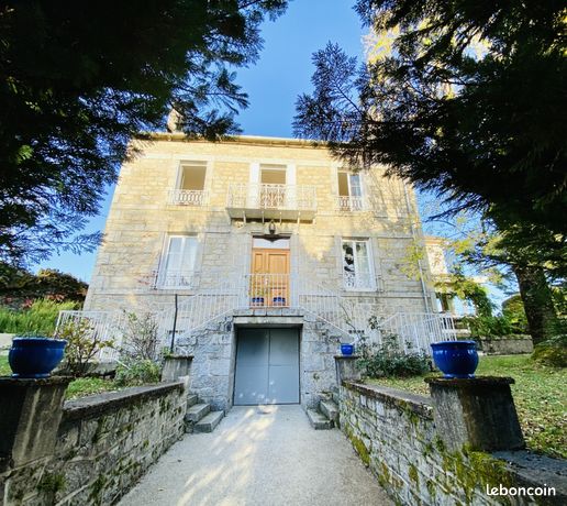 Maison 8 pièces 200 m²