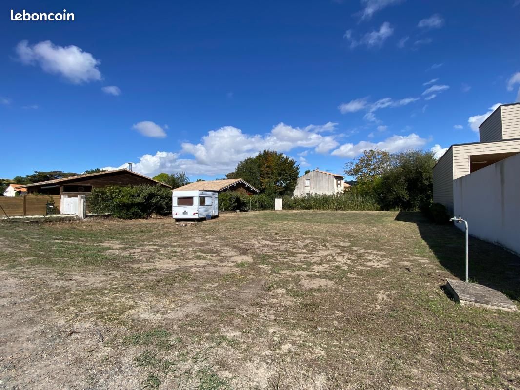 Terrain 690 m² Les Mathes · 159 000 €