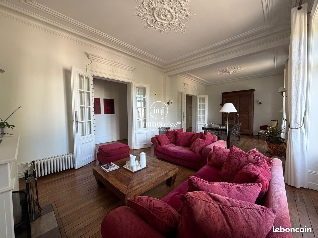 Appartement 6 pièces 180 m² · à Limoges · 180 m² · 1 640 €