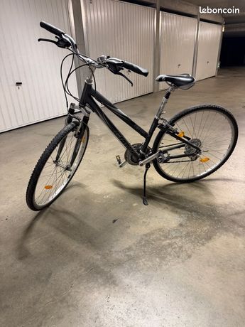 Velo VTC Giant Cypress taille S mixte femme TBE Confort Béquille