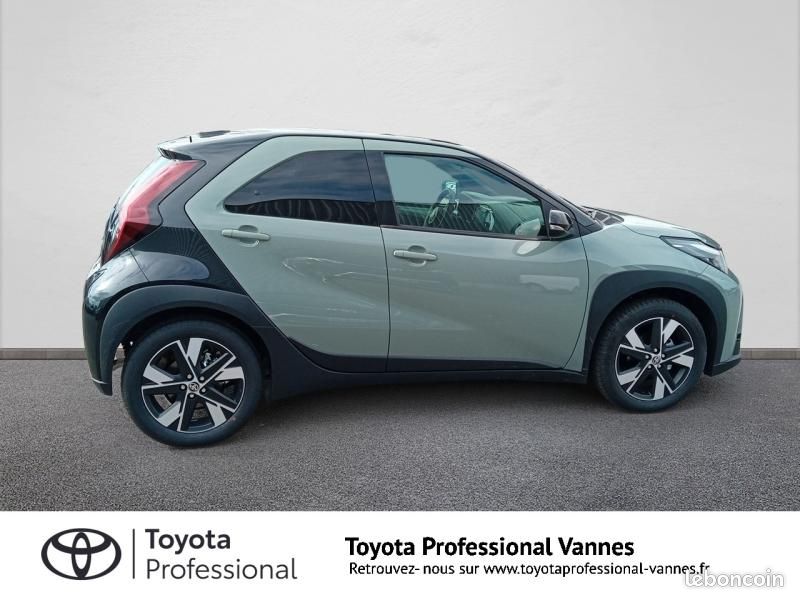 Toyota Aygo X 116h Graphic (image 4)