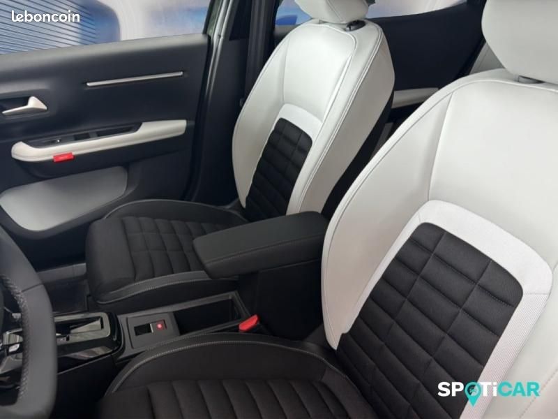 Citroen C3 Aircross 1.2 Hybride 145ch MAX e-DCS6 7 places (image 9)
