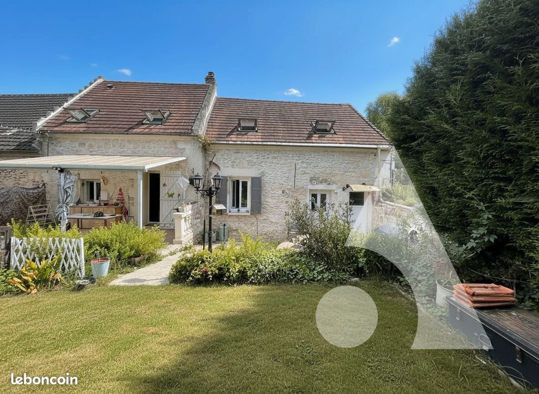 Maison 6 pièces 122 m² · à Saint-Étienne-Roilaye · 122 m² · 199 000 €