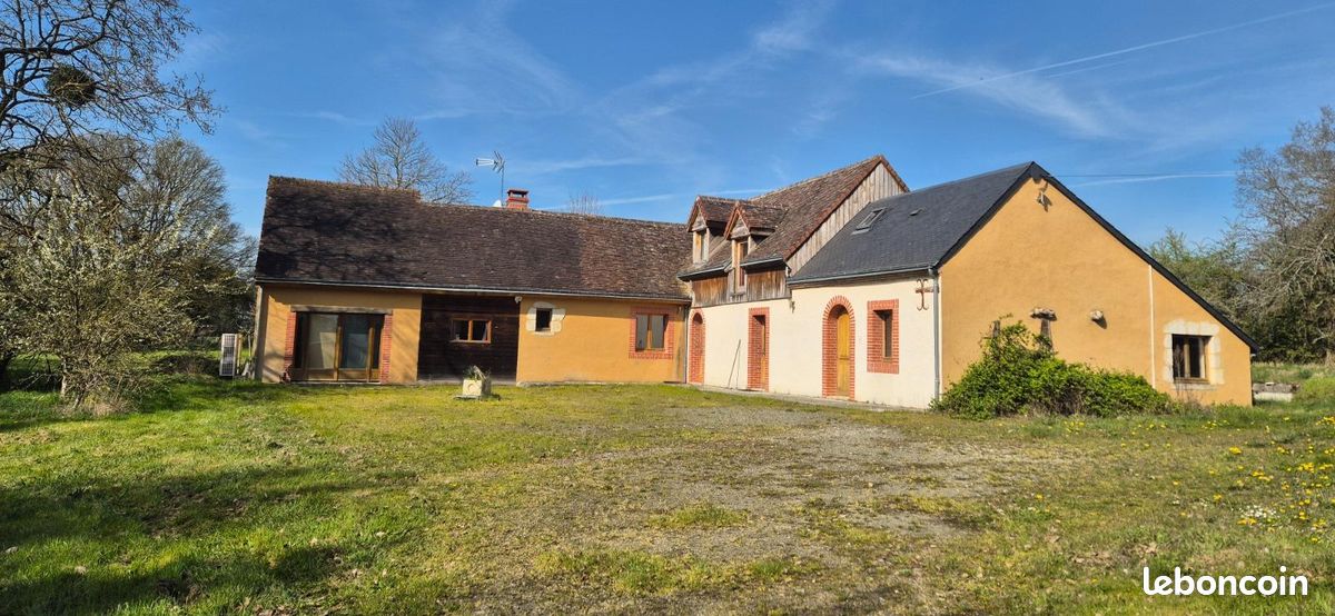 Maison 8 pièces 205 m² · à Villaines-la-Gonais · 205 m² · 236 600 €
