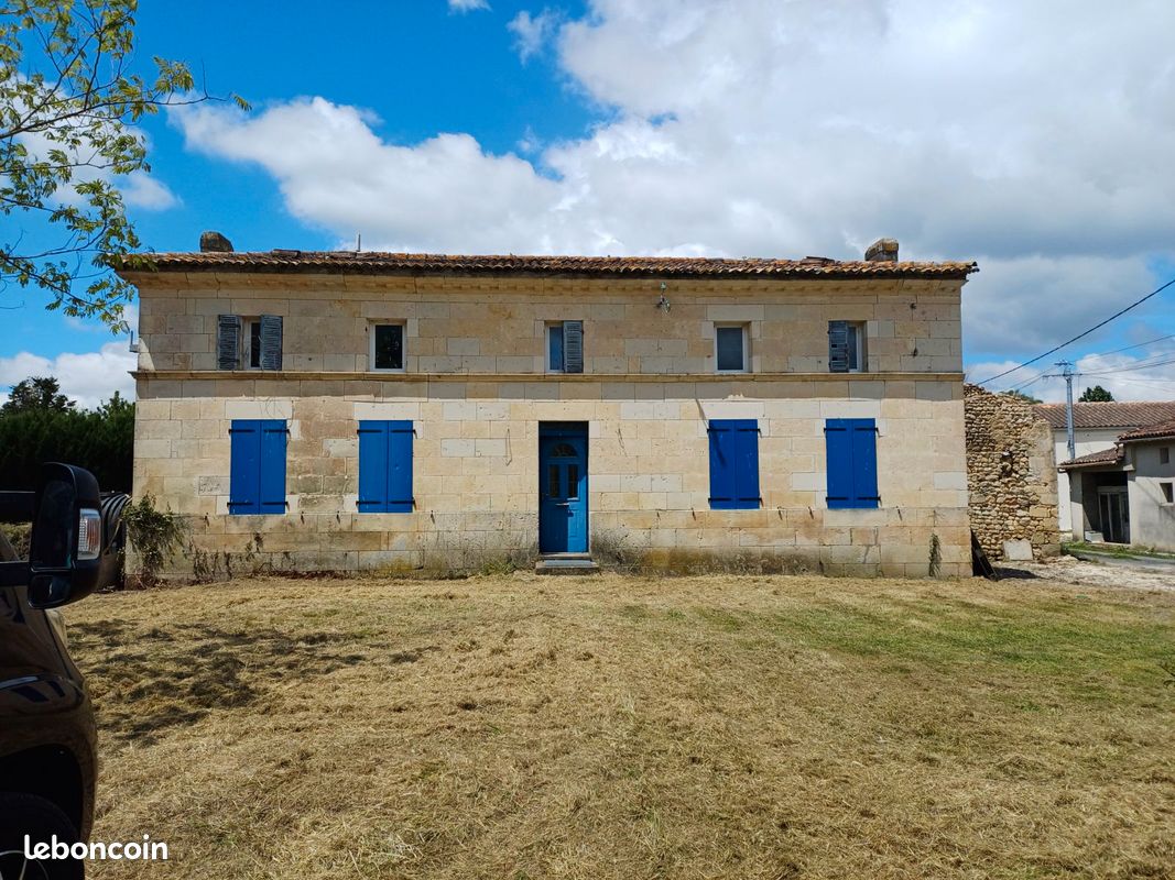 Maison 5 pièces 185 m² · à Gémozac · 185 m² · 195 000 €