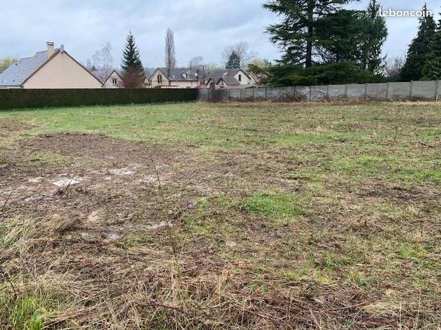 Terrain 400 m² · à Saint-Piat · 88 000 €