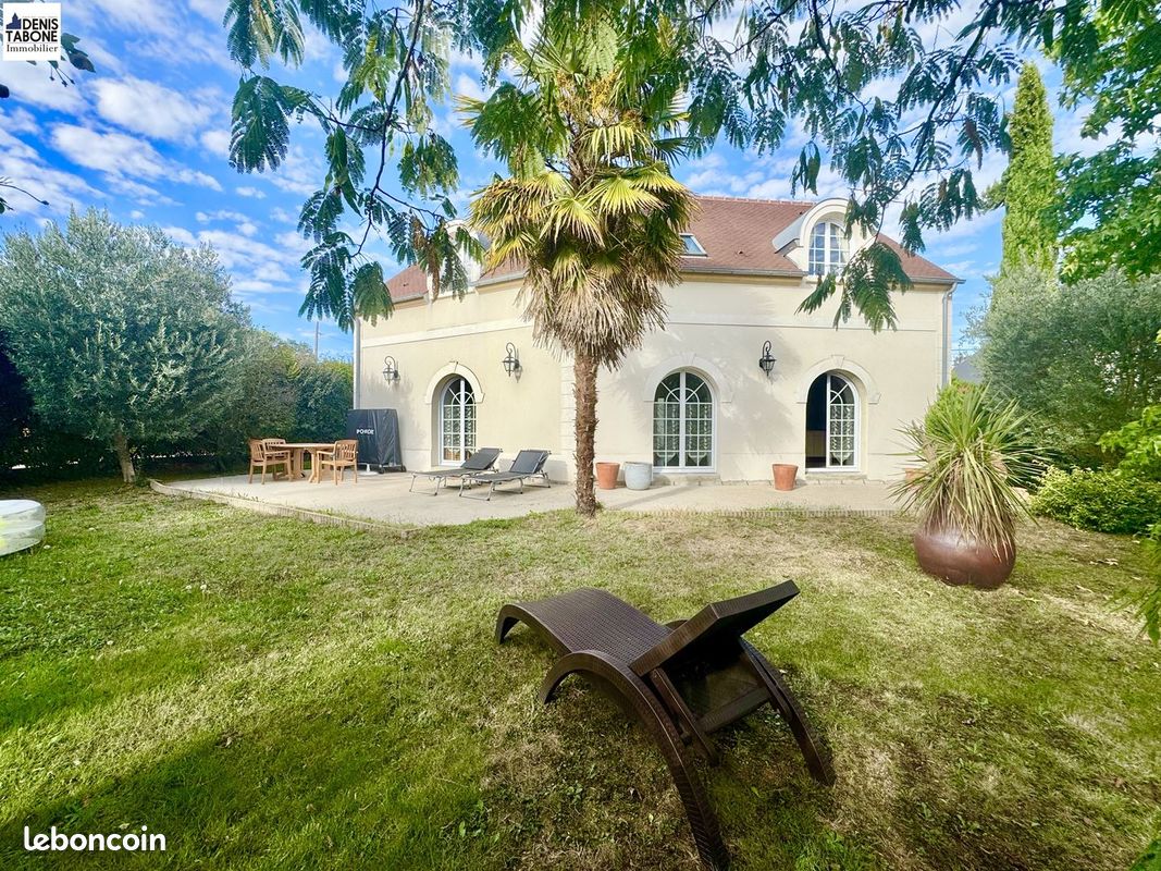 Maison 6 pièces 159 m² · à Saint-Prix · 159 m² · 700 000 €