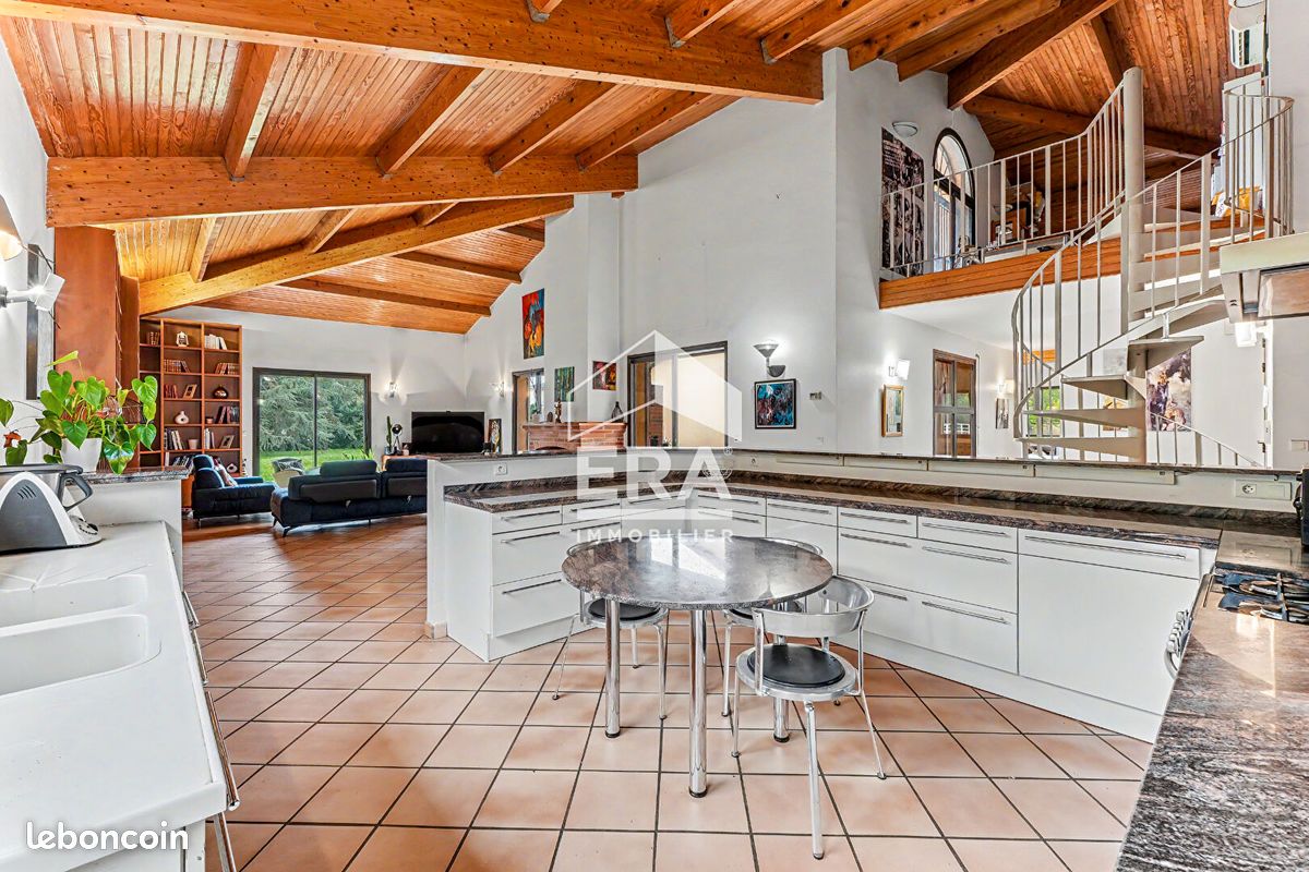Maison 7 pièces 216 m² · à Aucamville · 216 m² · 490 000 €
