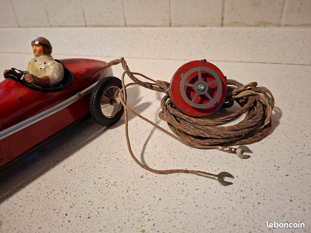 CALANDRE D’ORIGINE VOITURE ANCIENNE DAB LA PILOTO TOLE CIJ