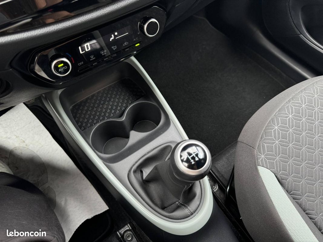 Toyota Aygo X 1.0 VVT-i 72ch Air Design MY24 (image 26)