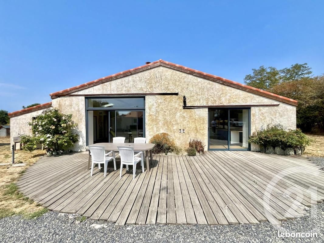 Maison 4 pièces 131 m² · à La Chapelle-Hermier · 131 m² · 330 000 €