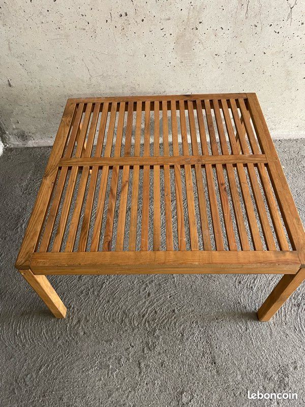 Table basse en bois de sapin (image 1)