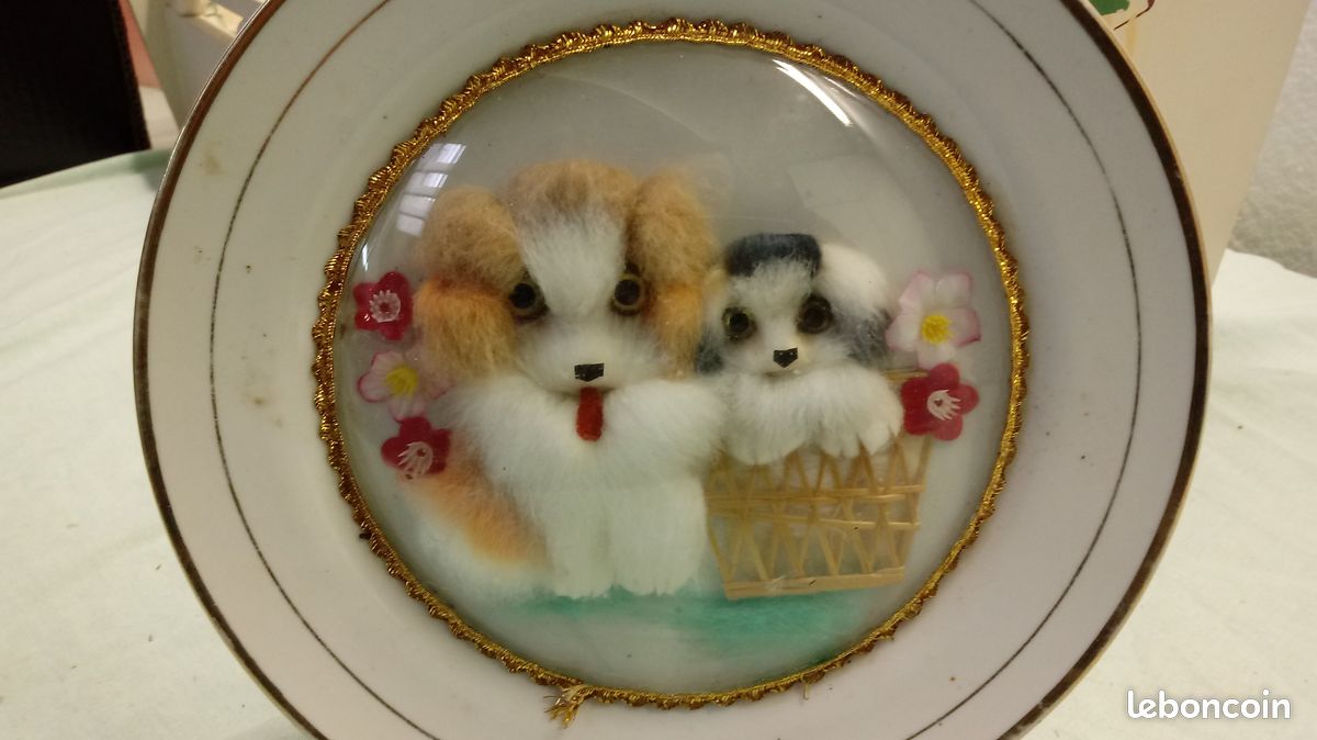 Assiette decorative vintage années 60 chiens (image 3)