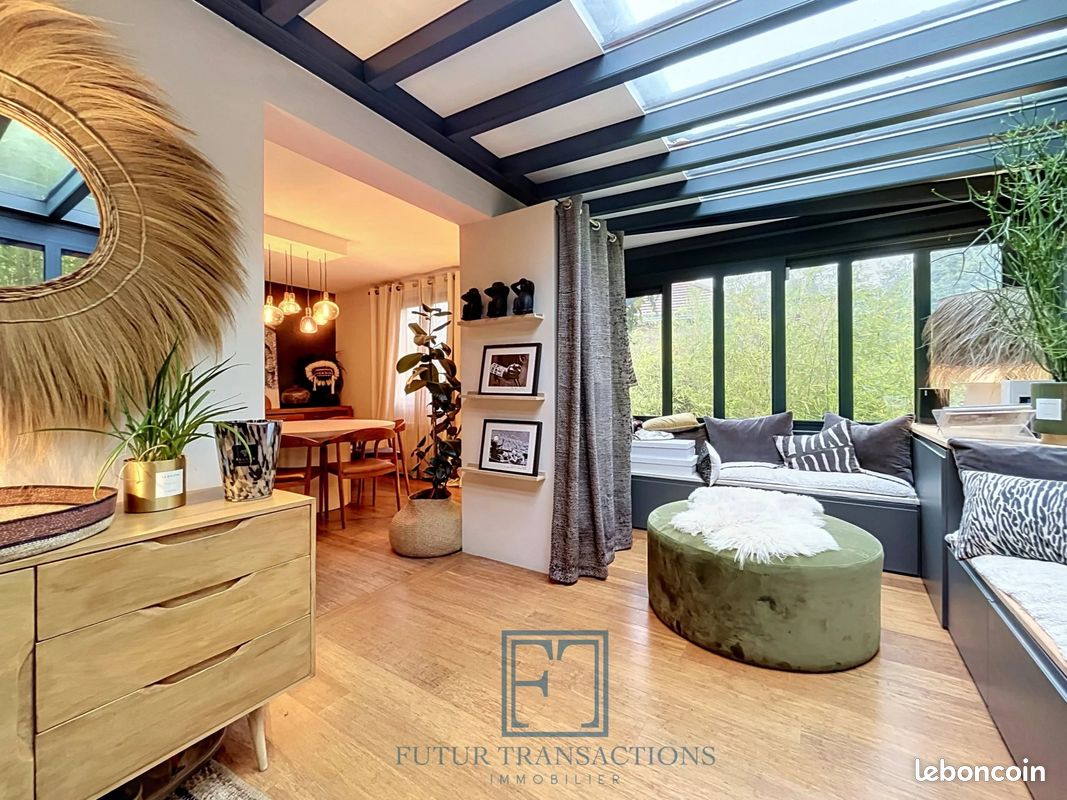 Maison 6 pièces 204 m² · à Dampierre-en-Yvelines · 204 m² · 810 000 €