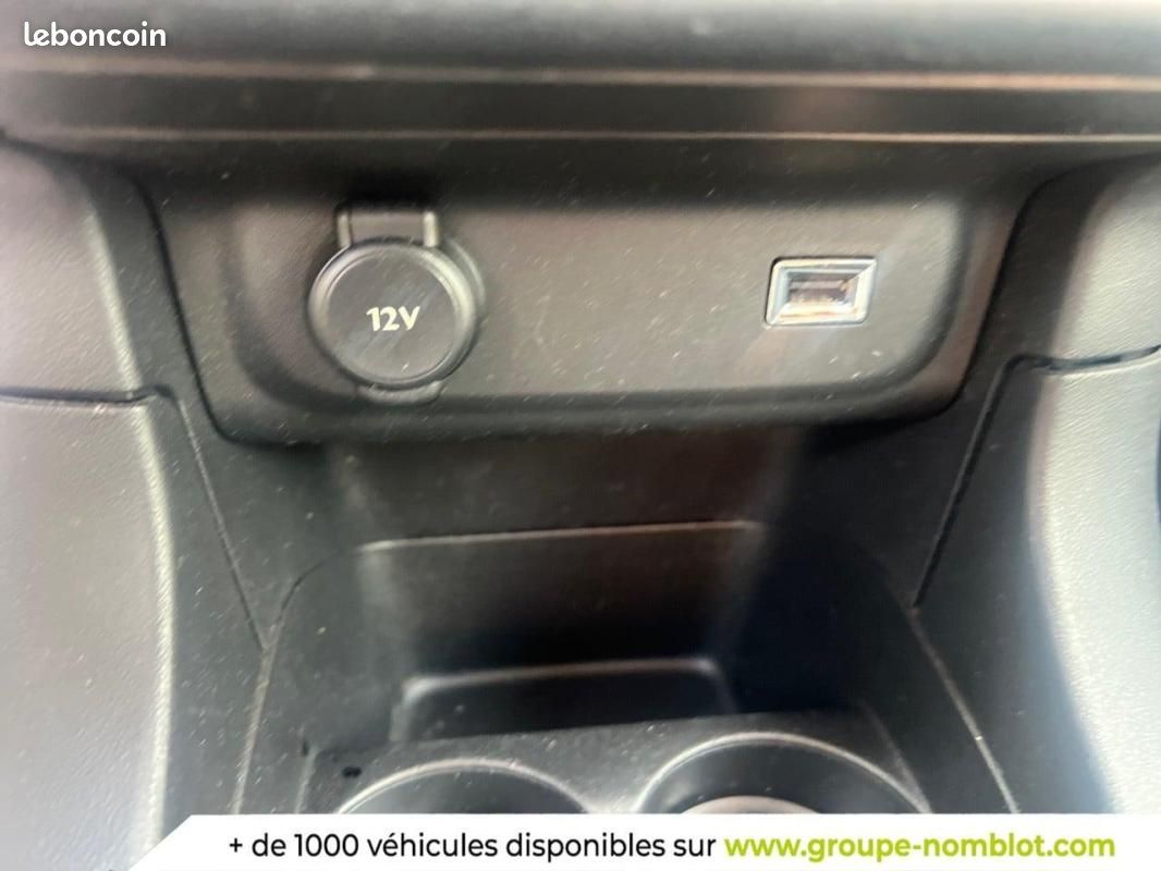 Citroën C3 PureTech 82 S&S BVM5 Graphic (image 23)