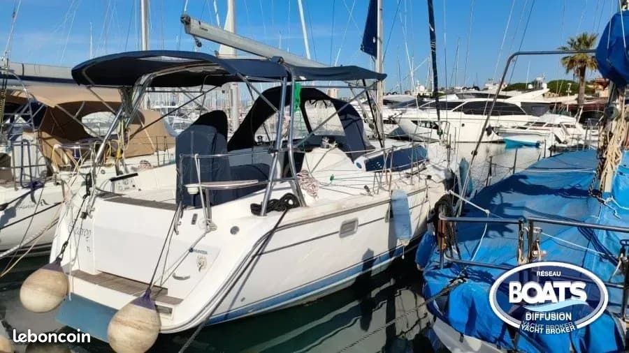 Hunter 36 — View photo 1