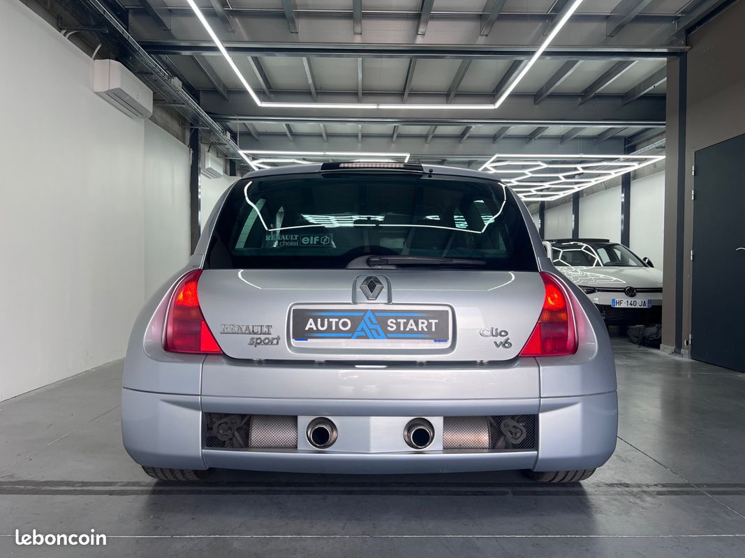Renault Clio 3.0 V6 230ch/N°1609/Distribution Neuve/Clim (image 7)