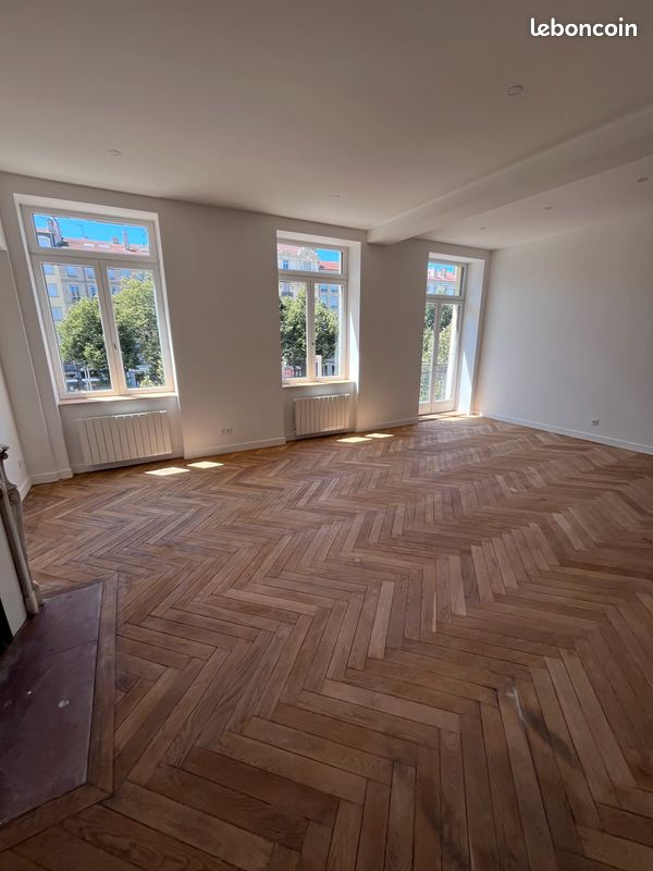 Appartement 3 pièces 85 m² · à Saint-Étienne · 85 m² · 150 000 €