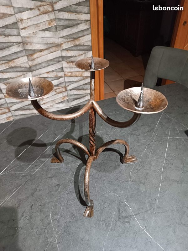 Ancien bougeoir chandelier Tripode fer forgé (image 1)