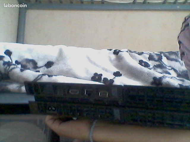 Playstation 4 (image 2)