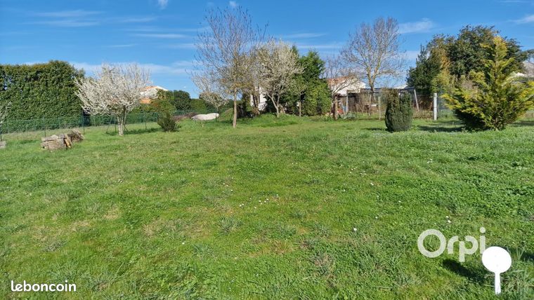 Terrain 554 m² Nancras