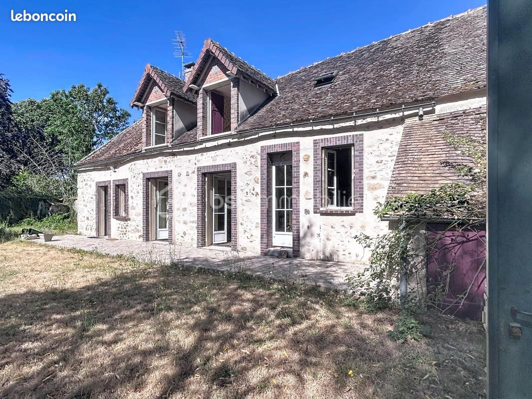 Maison 5 pièces 122 m² · à Champigny · 122 m² · 208 000 €