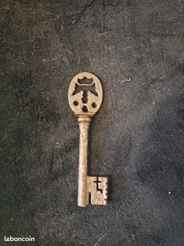 Outils pour le travail du cuir - Pince revolver, alène, tapis Outils pour le travail du cuir - Pince revolver, alène, tapis