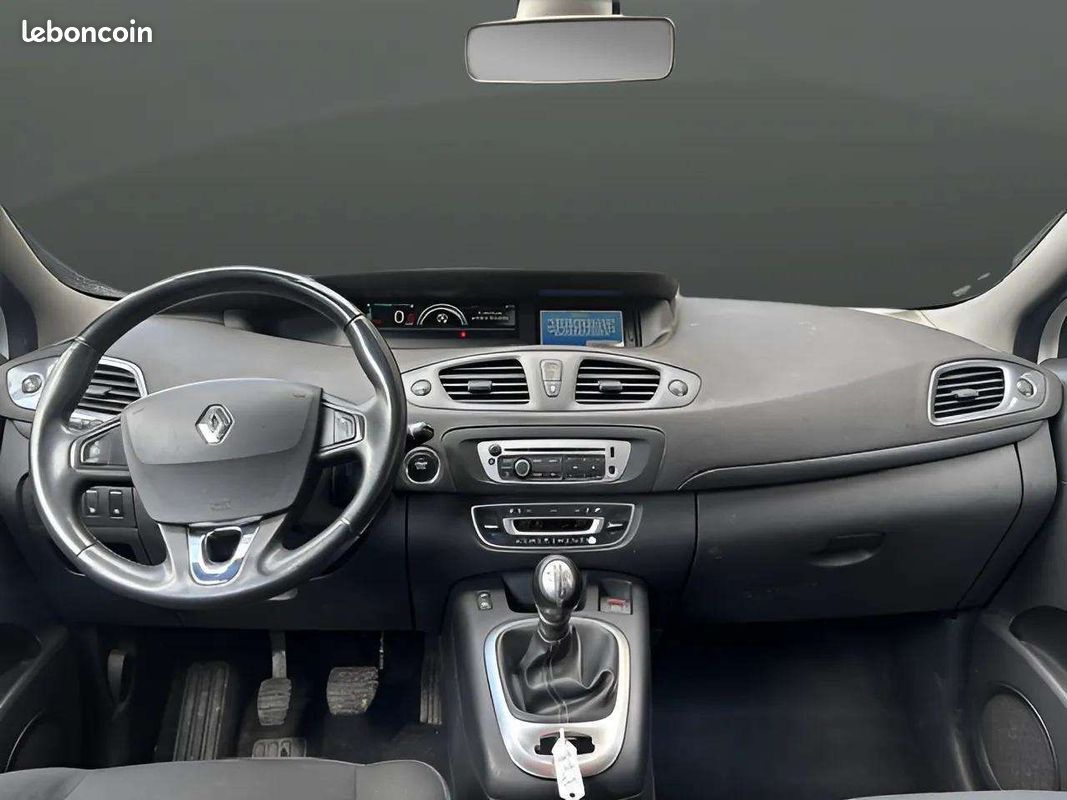 Renault SCENIC III 1.2 TCE 115CH ENERGY LIMITED 2015 (image 14)