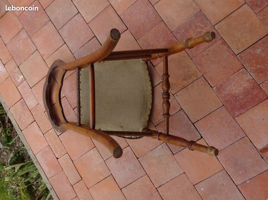 Chaise ancienne (image 2)