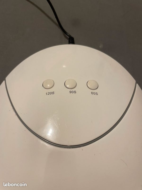 Machine uv ongles (image 3)